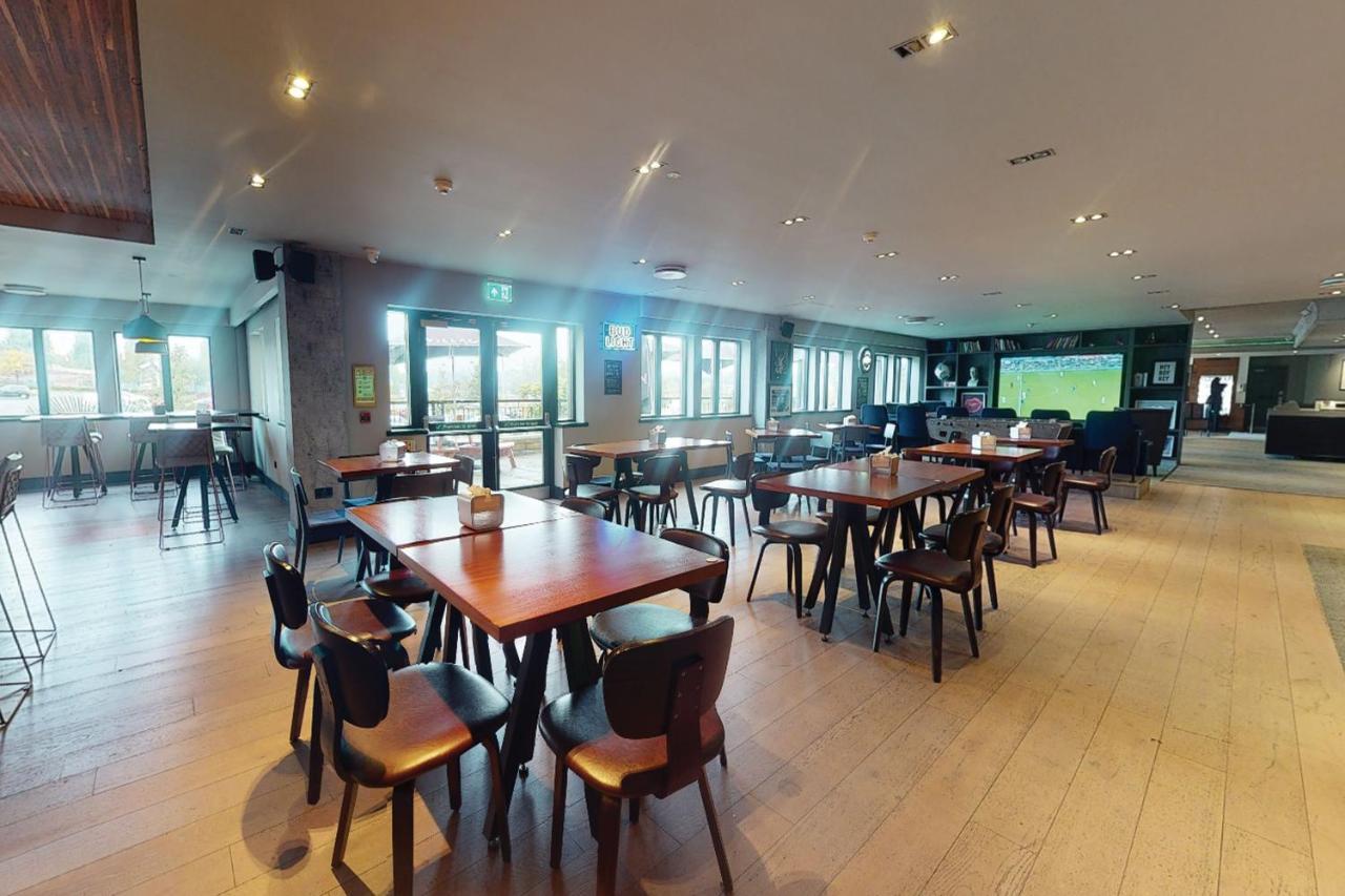 Village Hotel Birmingham Волсолл Екстер'єр фото