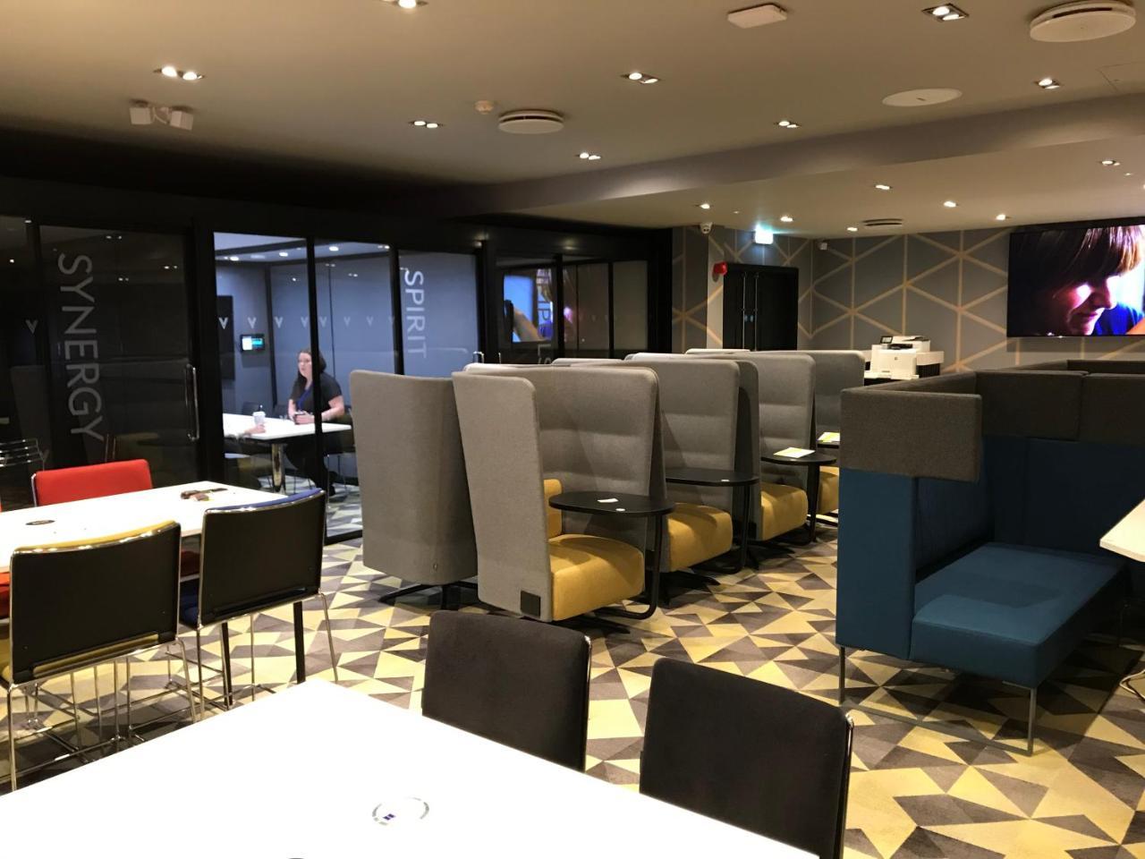 Village Hotel Birmingham Волсолл Екстер'єр фото